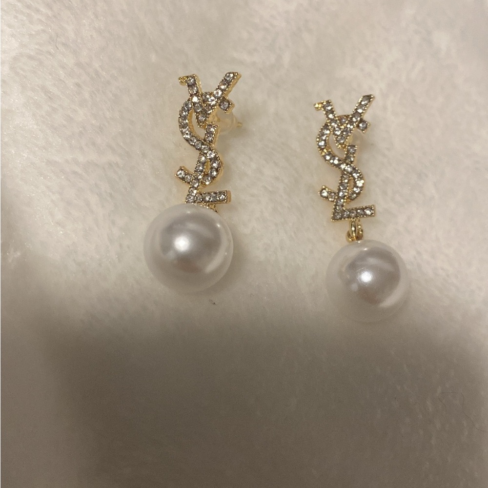 Gold Pearl Dangling Earrings